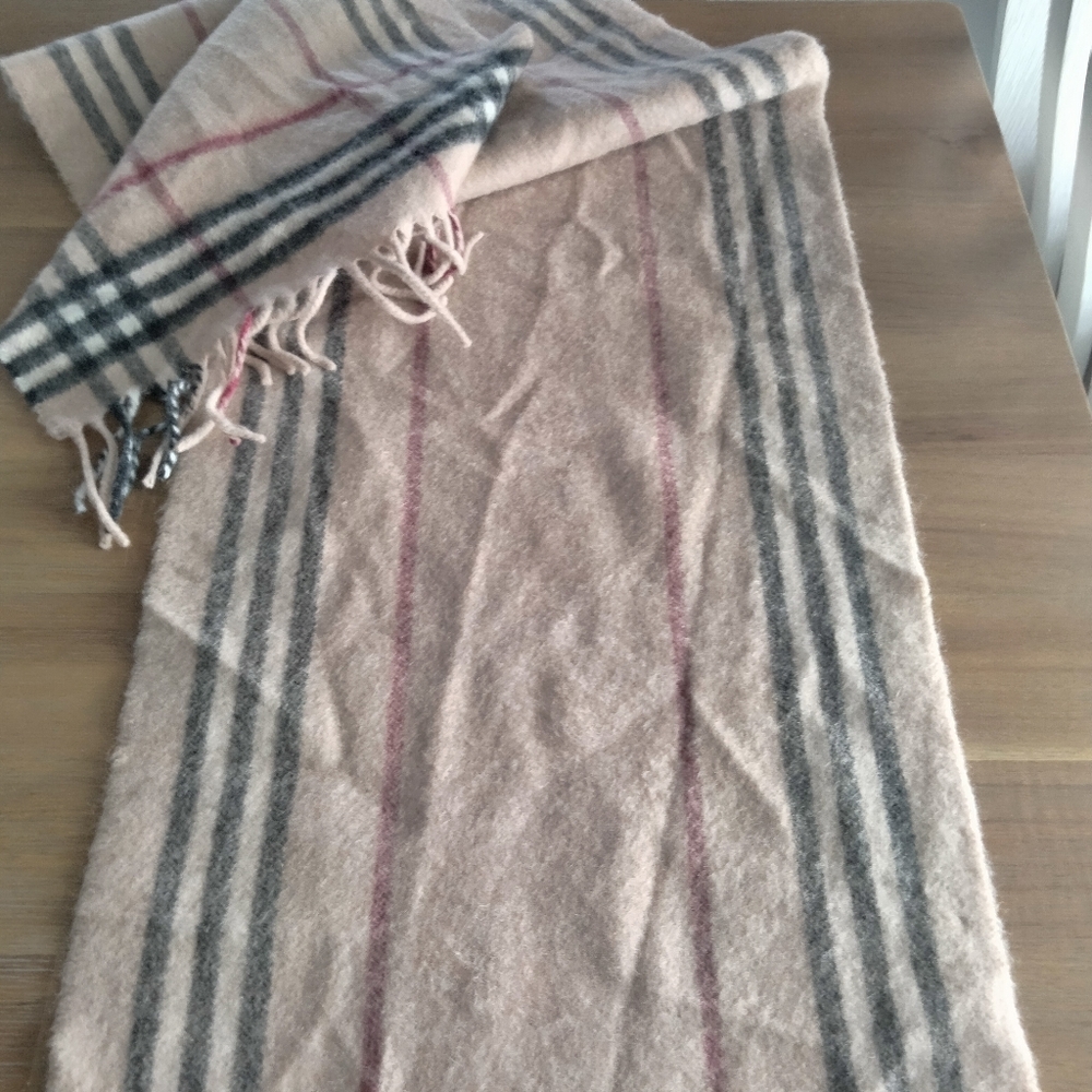Burberry wool & cashmere scarf - Picture 10 of 10
